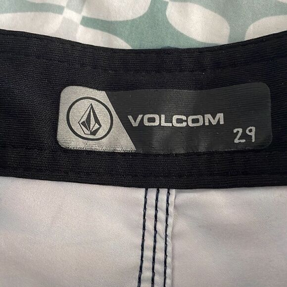 EUC! Volcom Board Shorts Red Black Print - Size 29 - Picture 6 of 6